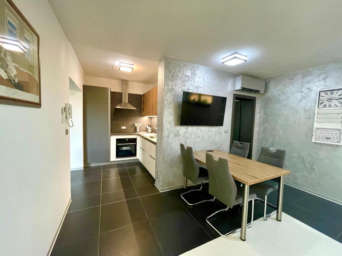 Appartement Mega à Prvacina Extérieur photo